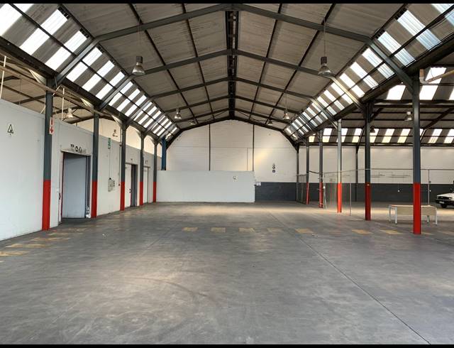 1,710M² FACTORY TO LET IN AIRPORT INDUSTRIA